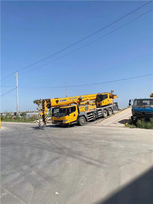 尼玛县吊车作业时，可能会产生哪些额外收费项目？