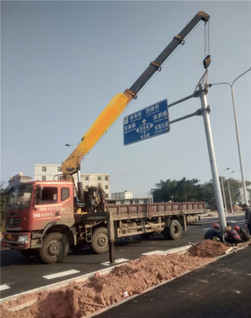 尼玛县设备吊装租赁吊车要用多大吊车